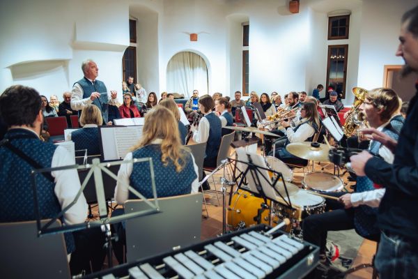 Blasorchester während des Weihnachtskonzerts 2022